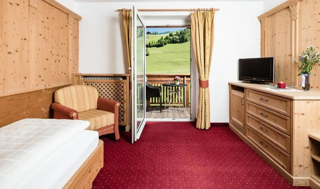 Almhof Hotel Call