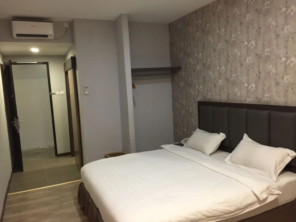 Eatern Hotel