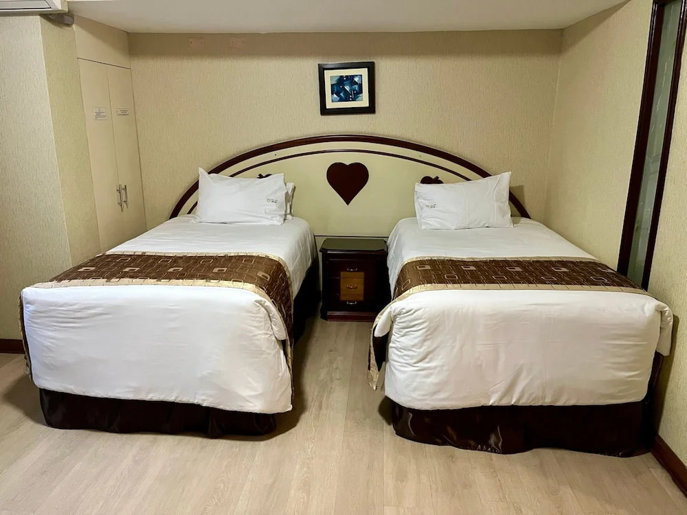 Hotel Oro Inn