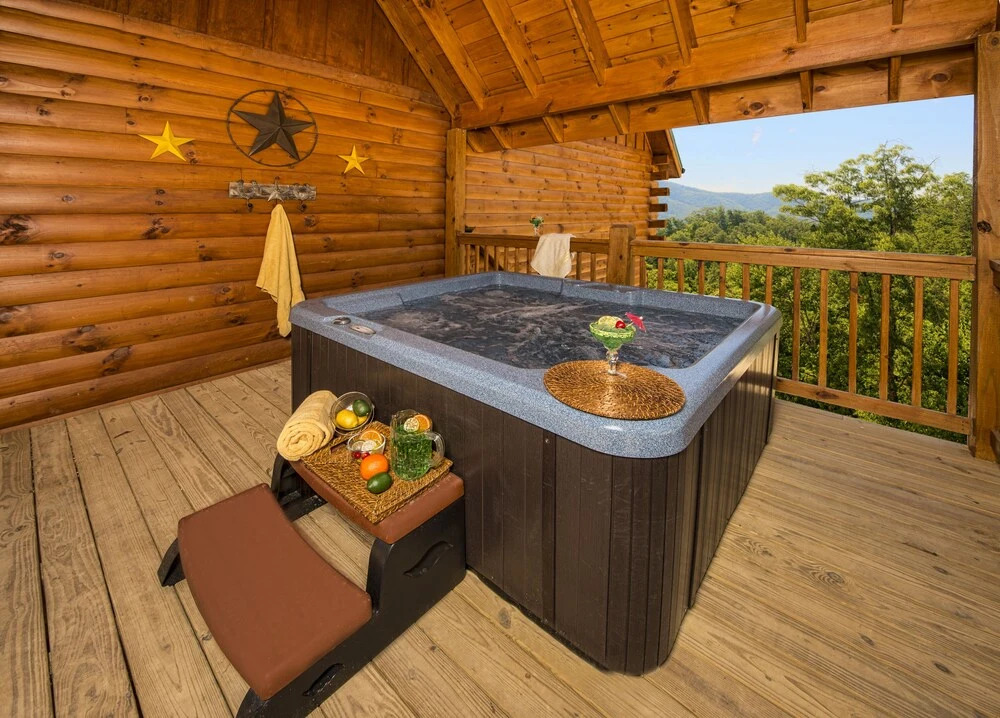 Poolin' Around - 1 Br cabin by RedAwning