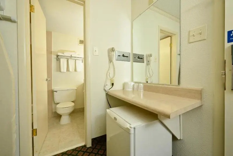 Americas Best Value Inn Jacksonville / Little Rock