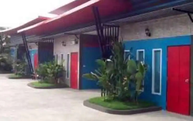 UII Boutique Place
