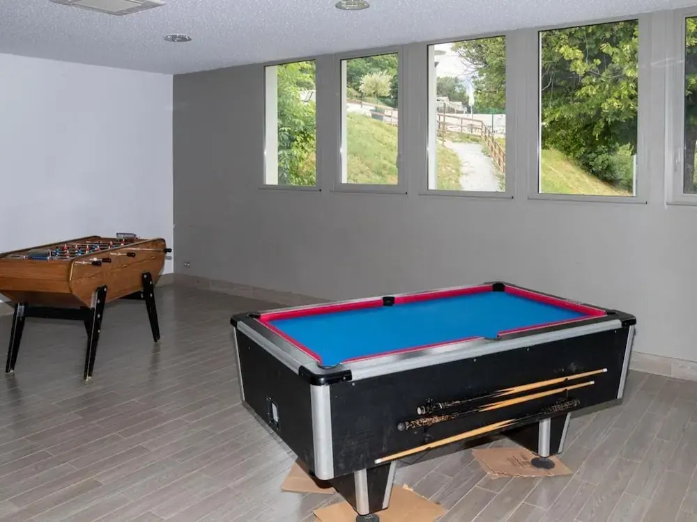 Mobile Homes for 4 People With Lake View in Residence L'ecrin du Lac, Chorges