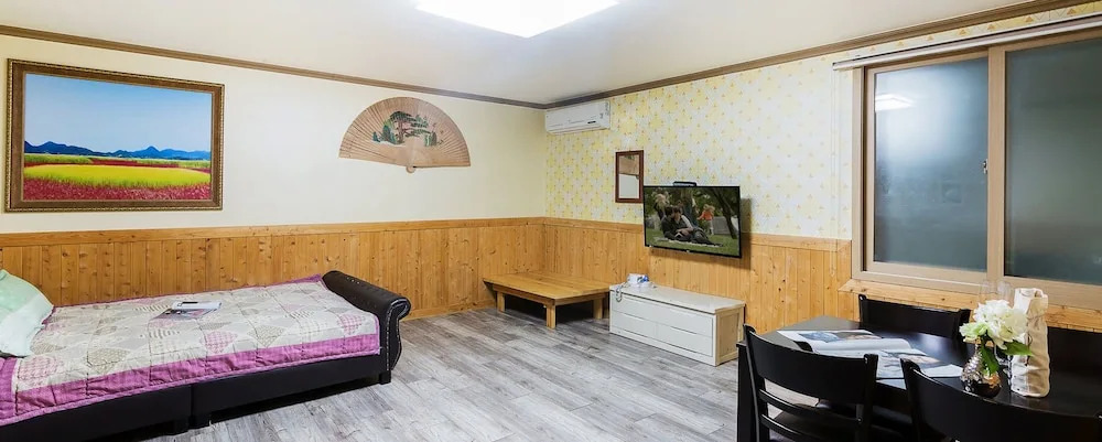 Suncheonman Bayjeonmun Pension