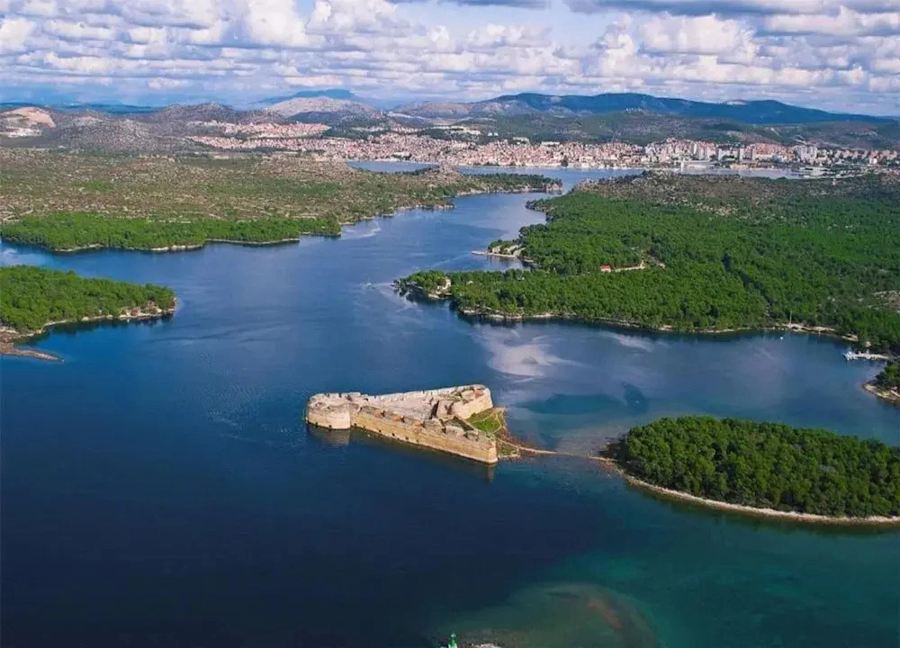 Cozy Apartment in Sibenik-brodarica