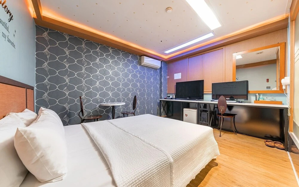 Oryu Bon Motel