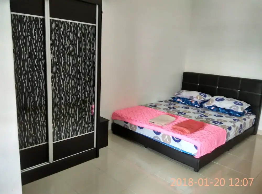 Alya Homestay