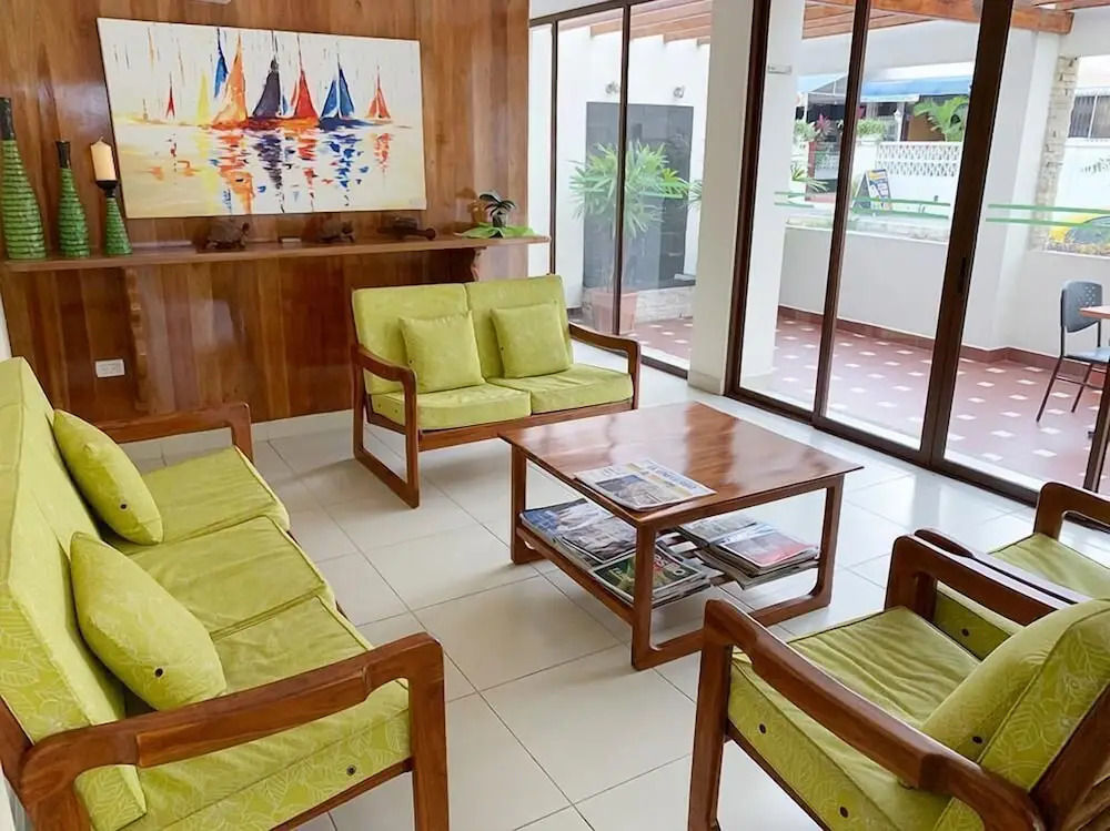 Hotel Palmira Inn