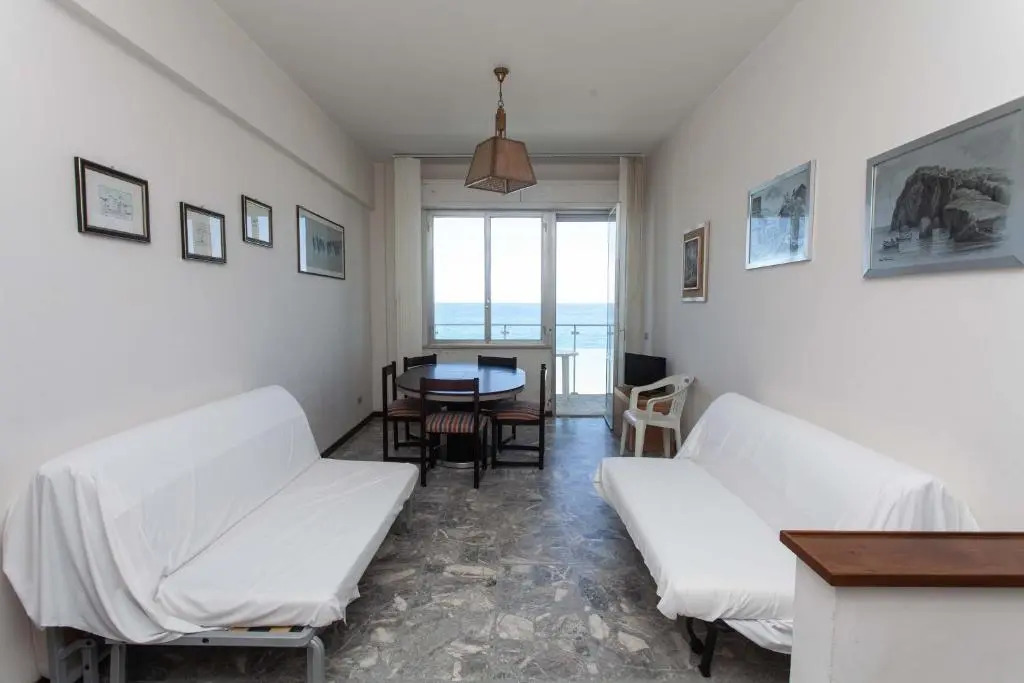 M62 - Marcelli, attico fronte mare