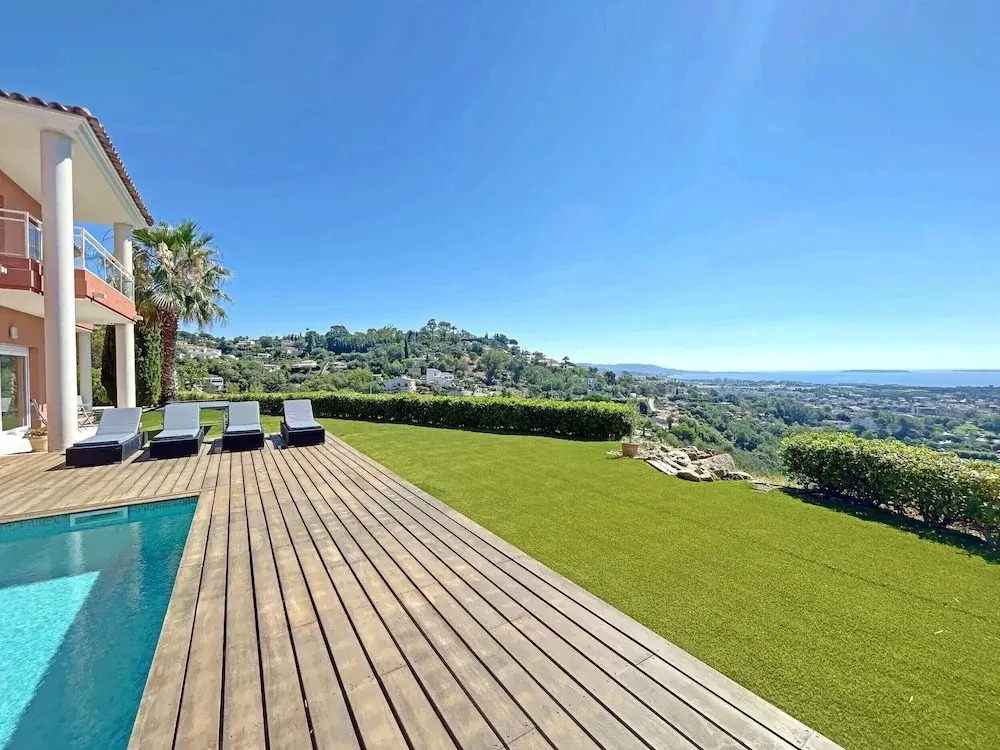 Villa vue mer Mandelieu by ESTATESCANNES