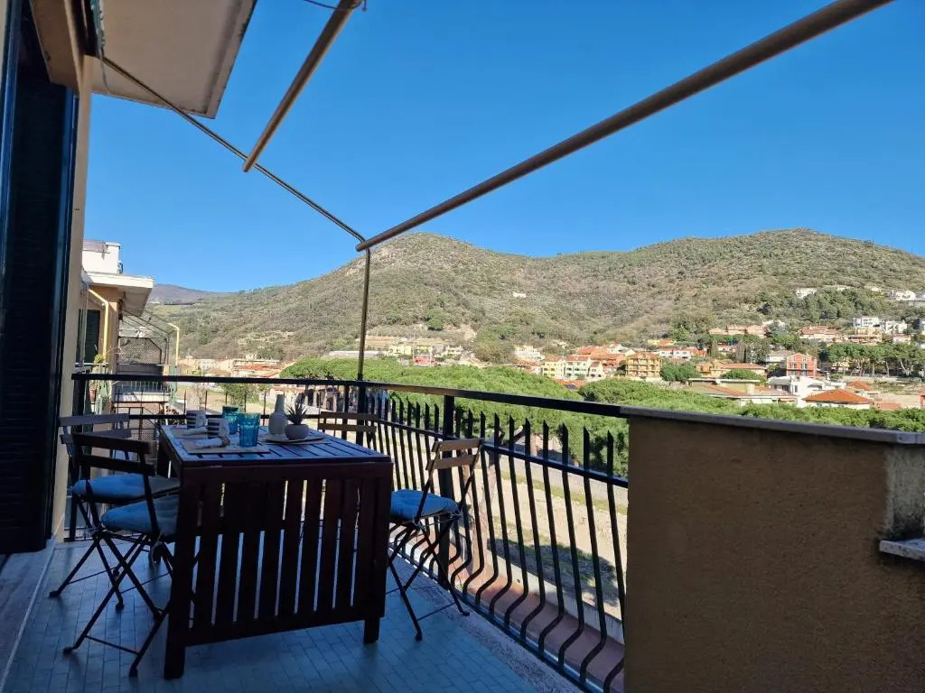 650 metri dal Mare - WiFi - Terrazzo - Piscina - A/C