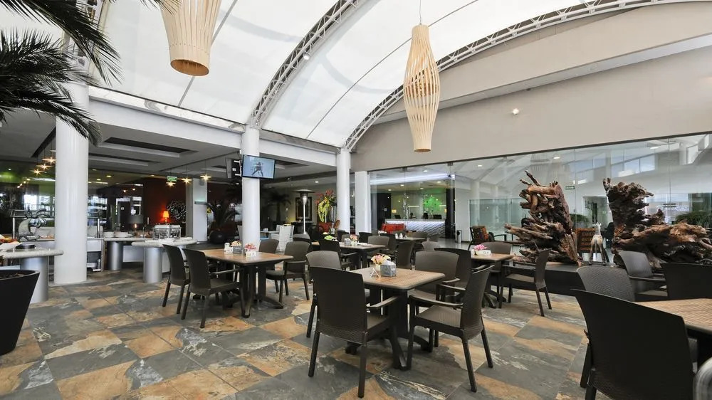 Holiday Inn
