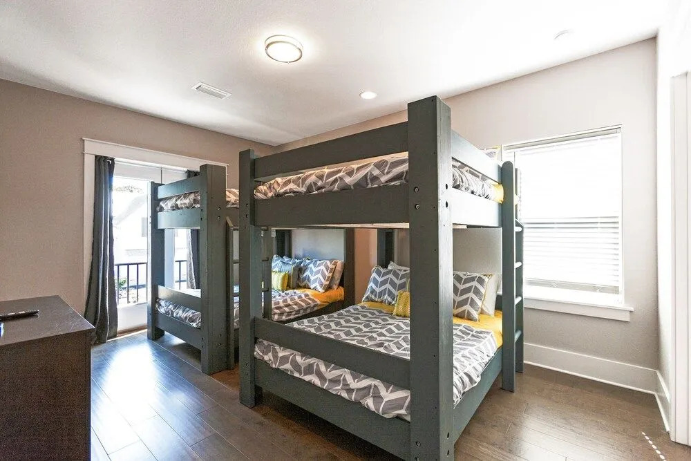 VI Suns ats of Frangista - 4 Br Home