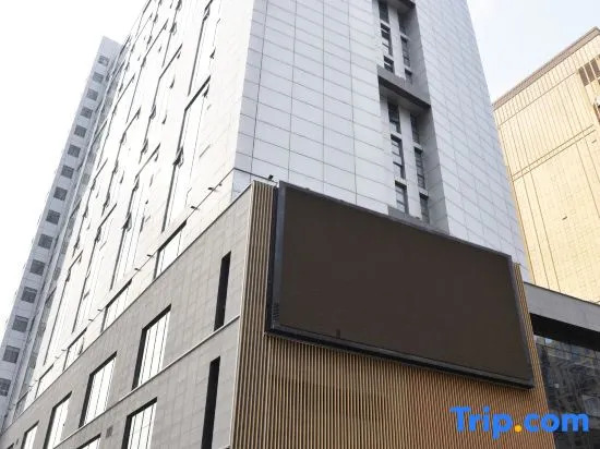 Longshun Hotel