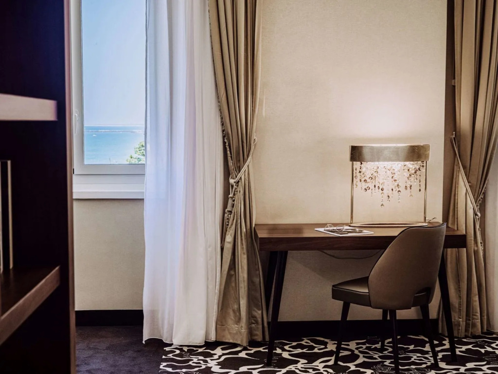 Regina Experimental Biarritz