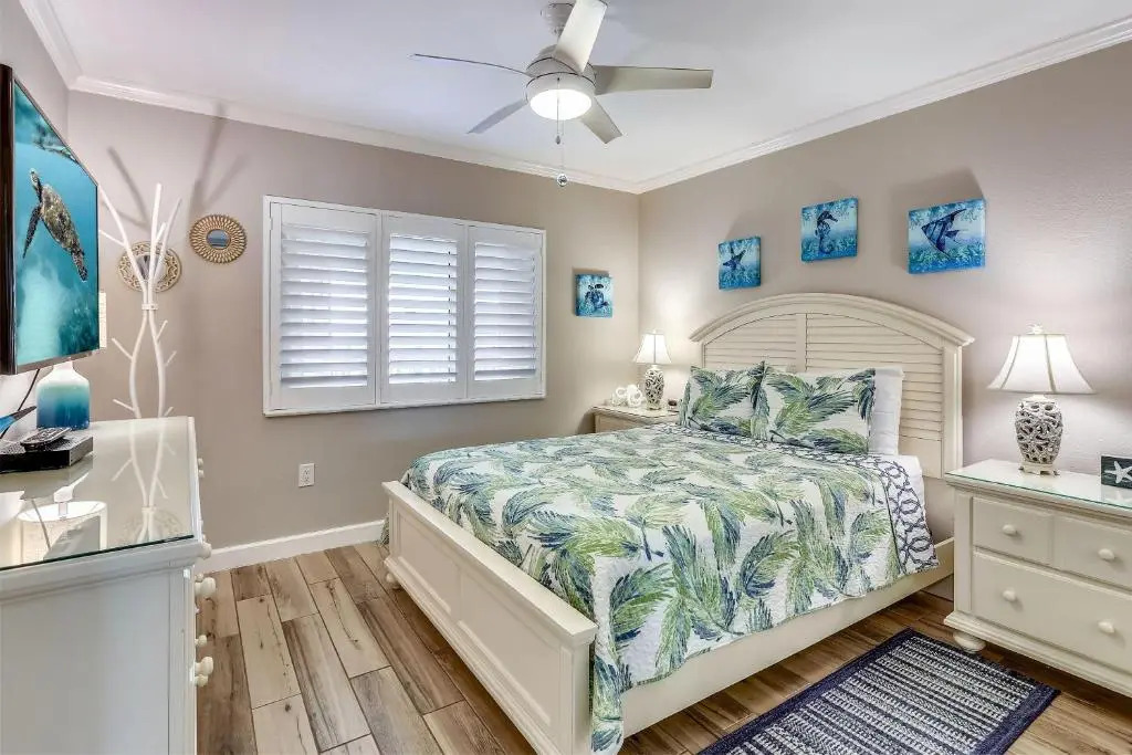 Land's End 11-405 Beach Front - Premier
