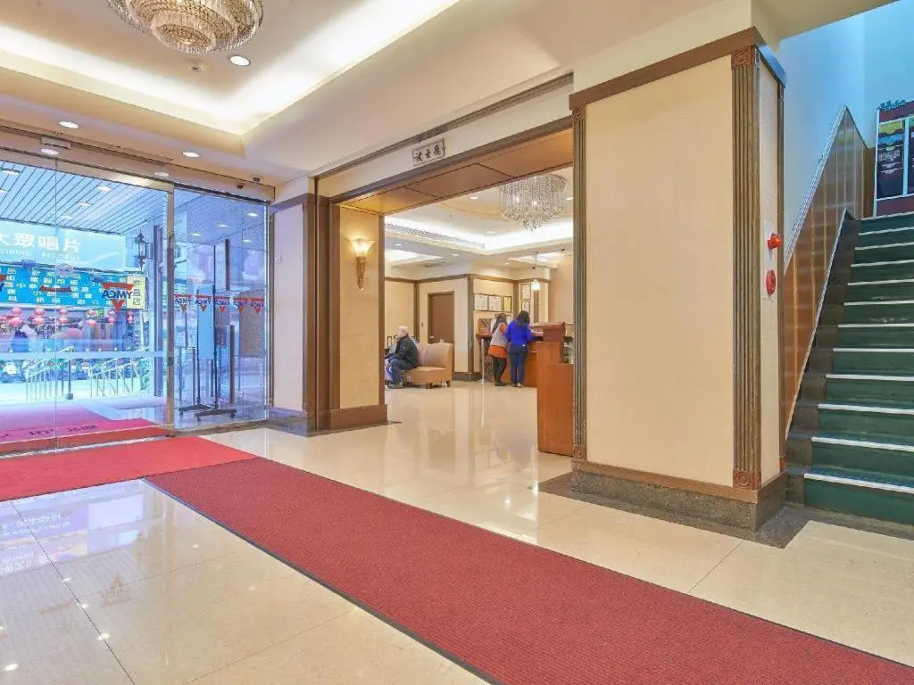 Y Hotel