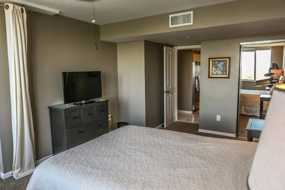 Ocean Harbor 1505B
