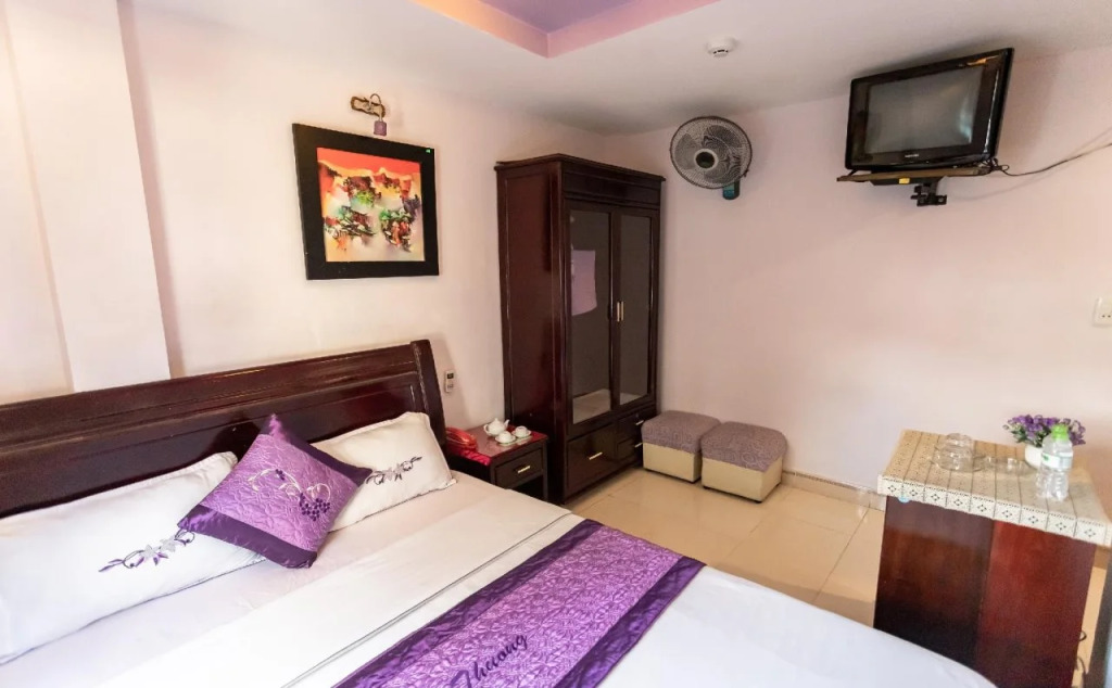 Huế thương Hotel