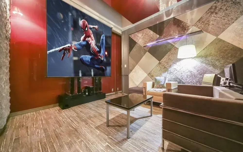 Show Motel