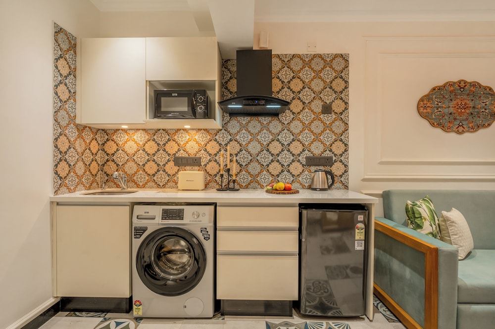 Staymaster Veridian 1BR Studio