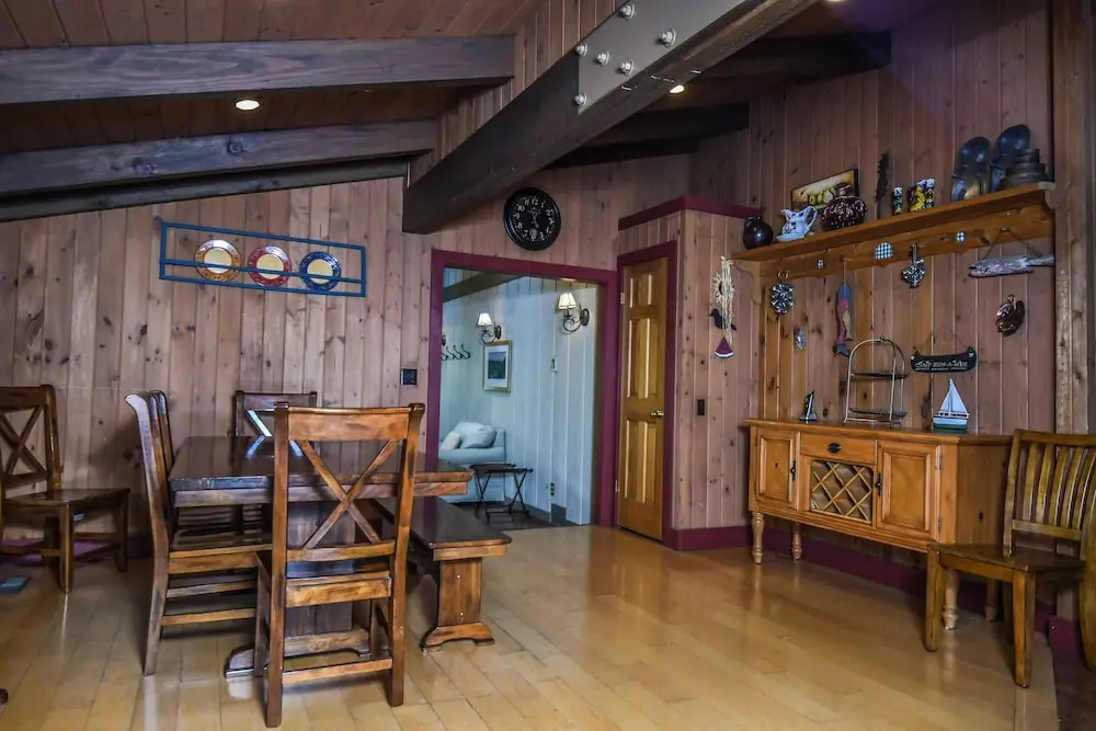 Oakleaf Lodge Holiday Home