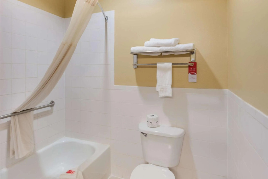 Econo Lodge Lubbock I-27