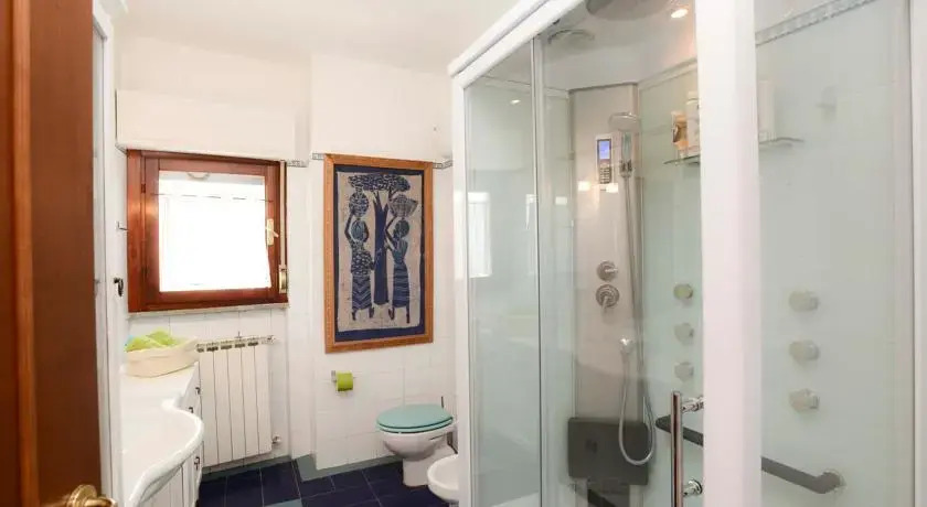 Panoramic Quite Suite by Metro