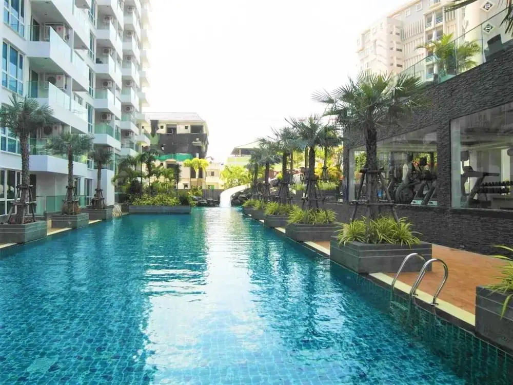 The Cliff sea & Pool Views Studio Apartment Pratumnak Pattaya