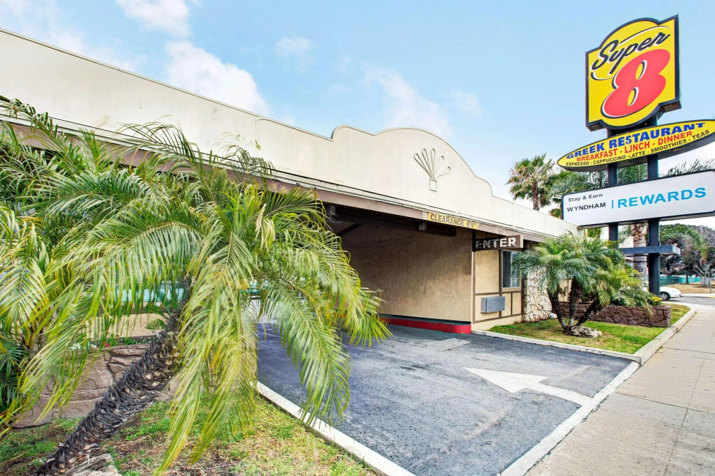Skyways Hotel