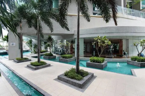 The Manor by Mingle - Poolside Access Next Door