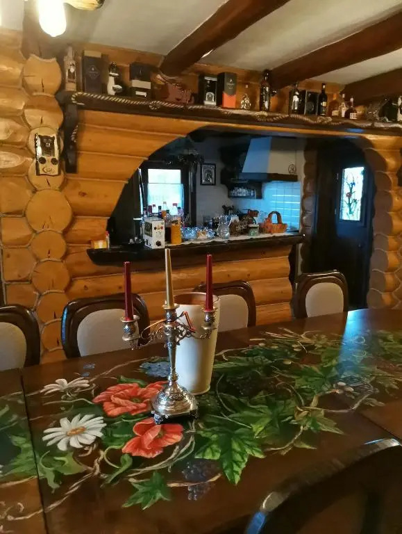 CASA de POVESTE