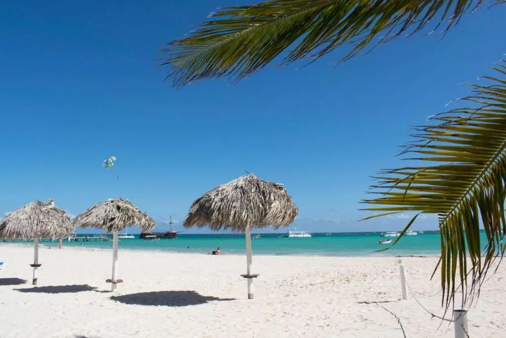 2.EUROCARIBE SUITES PUNTA CANA BEACH LOS CORALES pool wifi 2 min from the beach