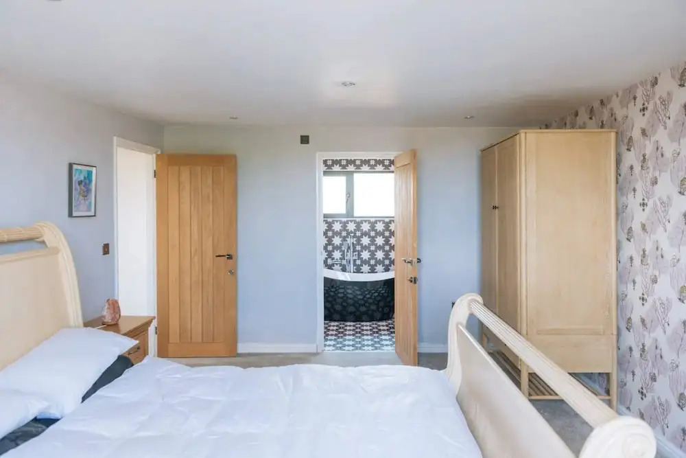 Lush & Spacious 3BD House - East Brighton