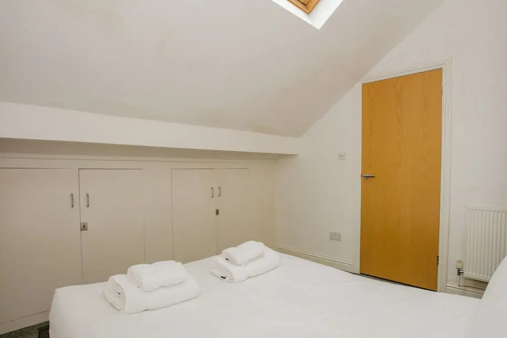 1 Bedroom Flat Sleeps 4 In Hackney