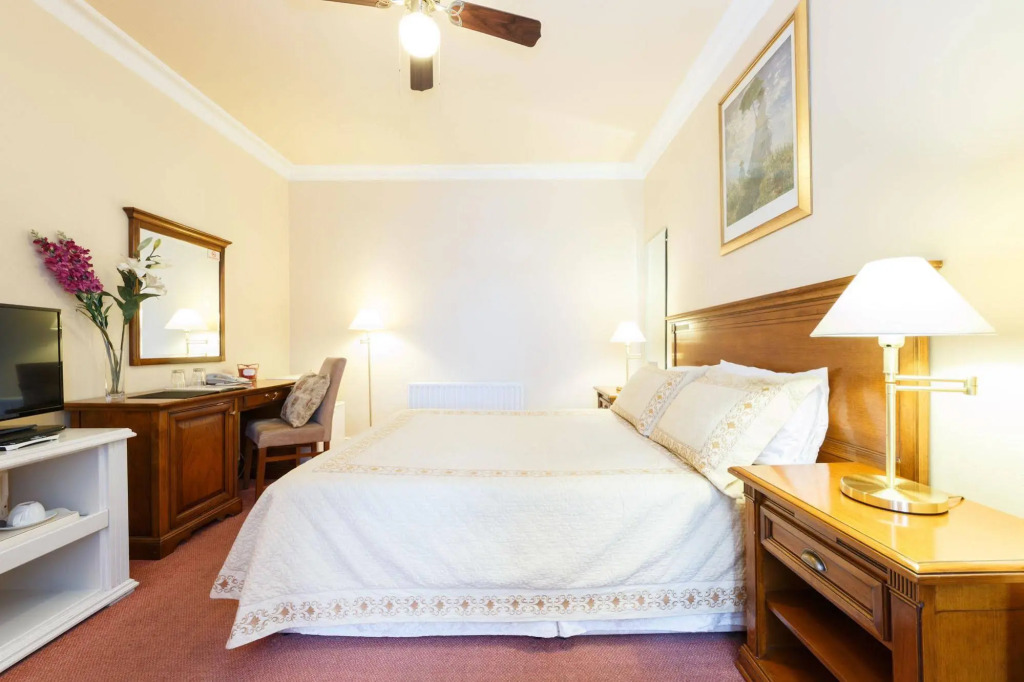 Lismar Guest House