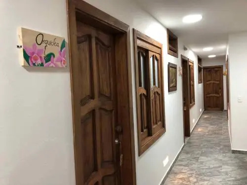 40 Amigos Hotel
