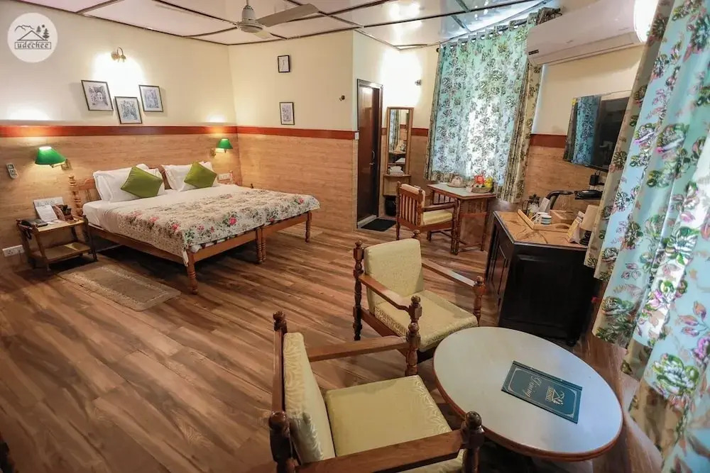 Hotel Udechee Huts, McLeod Ganj