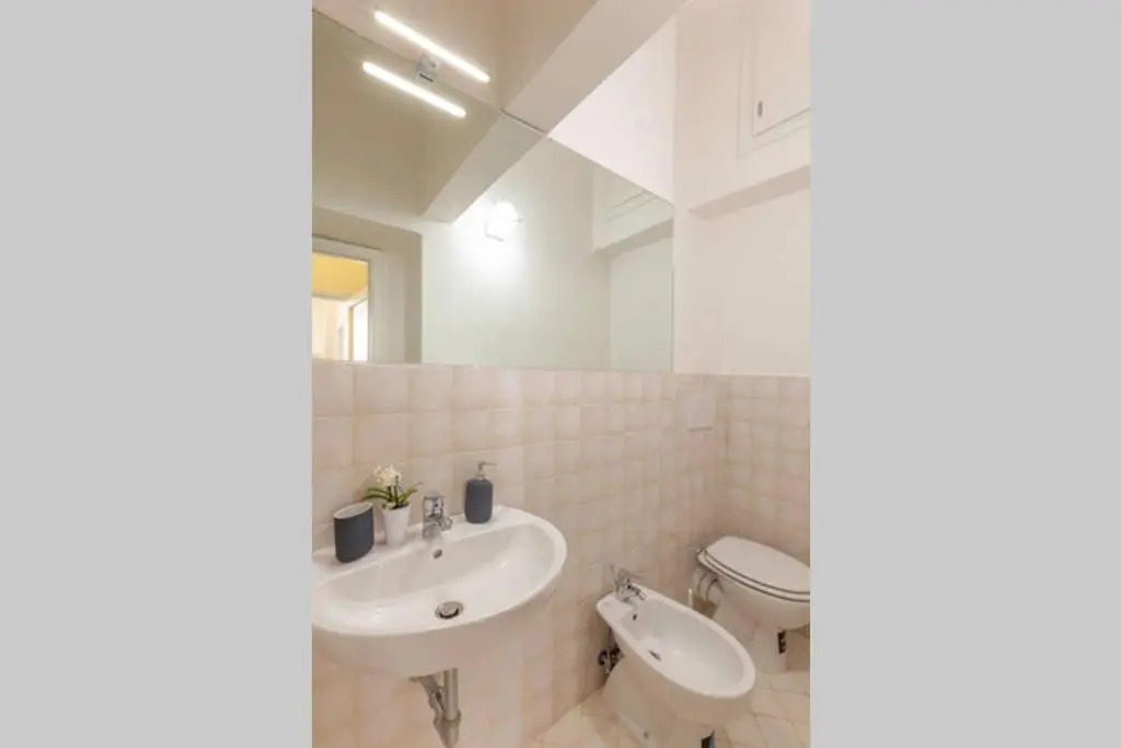 Santa Croce. Quiet, large and luminous loft