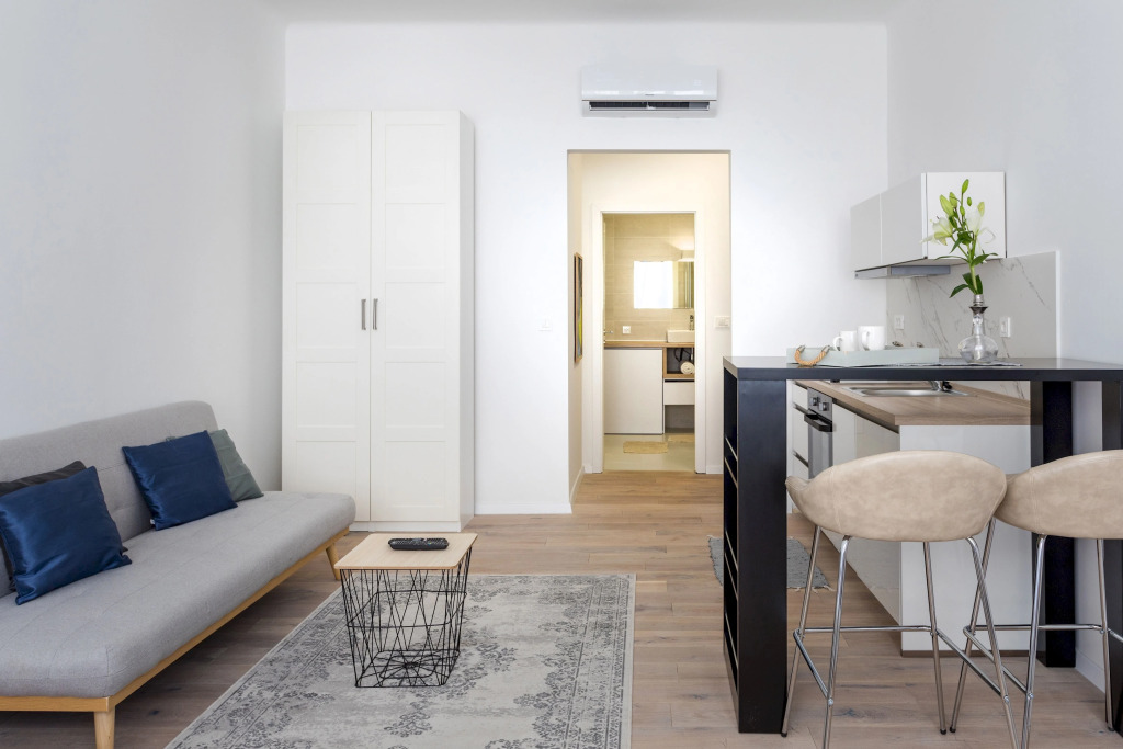 Flower Square Apartments