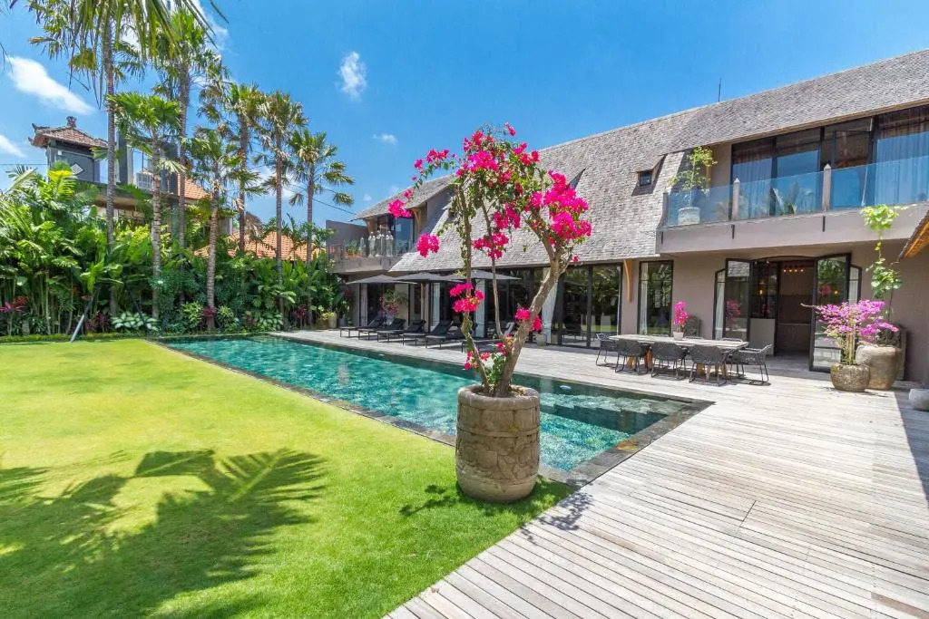 Villa Taijasa - Luxury 5BR Villa with 20m Pool