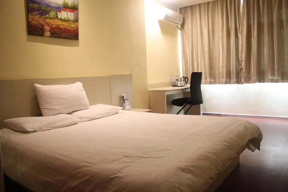 Hanting Express Urumqi Zhongshan Road Branch