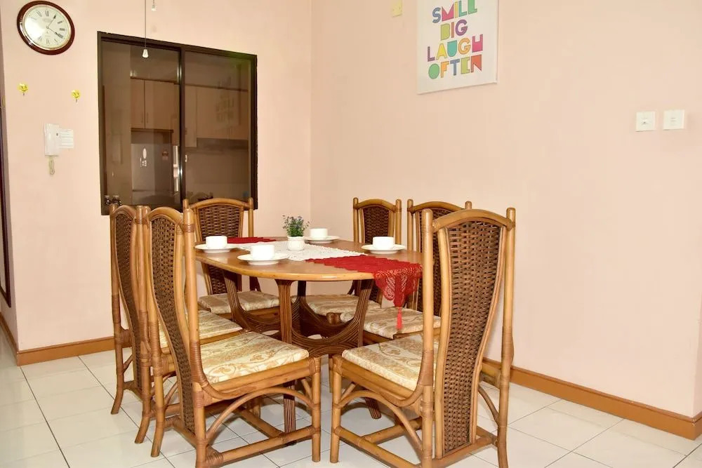 Homestay Marina Court Resort