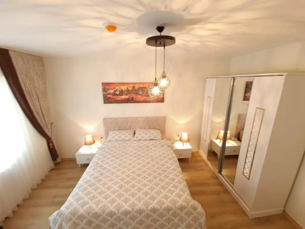 1-bedroom, nearby services, park, free wifi, free parking- NK2