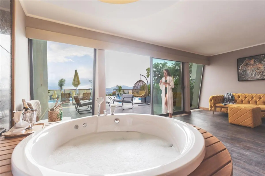 Orka Cove Hotel Penthouse & Suites Adults Only