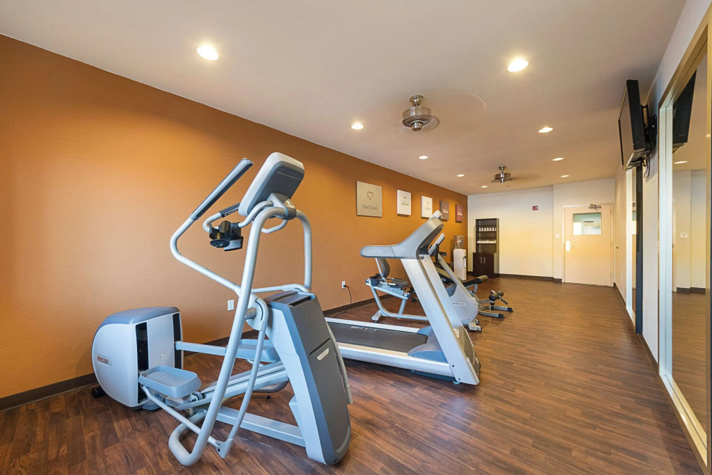 Comfort Suites Beachside