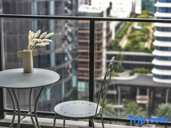 Waterview 1Bedroom Plus Study Room at Wentworth Point