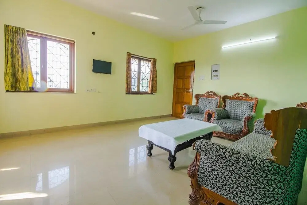 Amu Residency Guest House by OYO Rooms