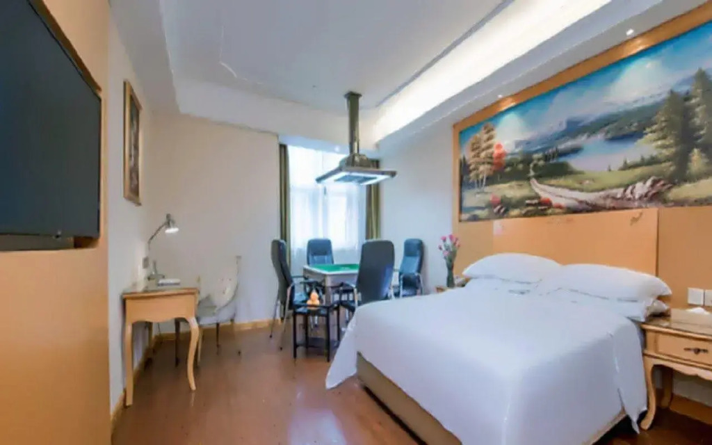 Vienna International Hotel (Wuhan Wujiashan, Dongxihu Avenue, Qixiong Road)