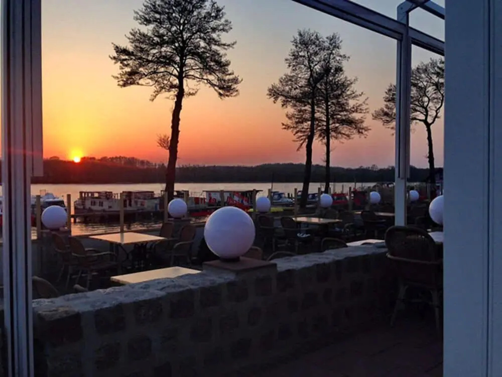 Strandhotel & Restaurant Mirow